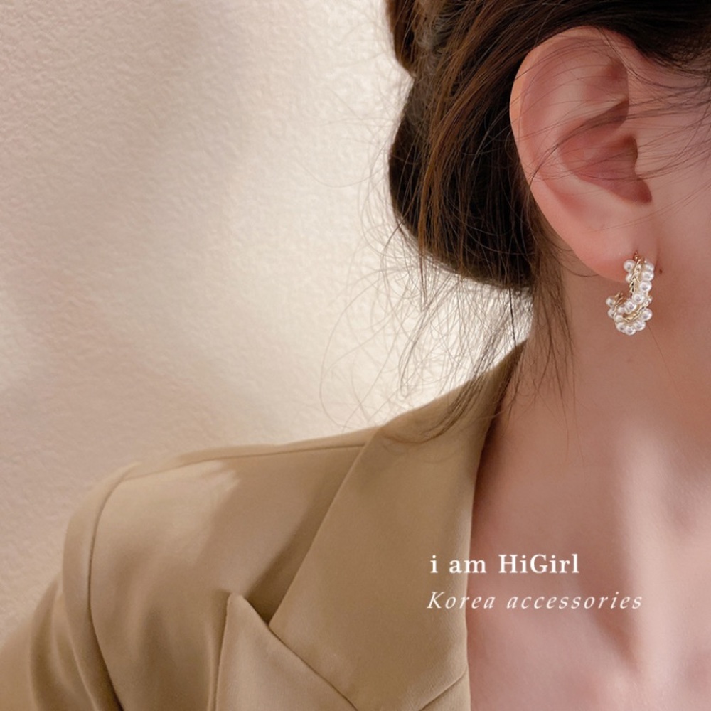 💙Pearls Twisted Croissant Dome Earrings - Picture 6 of 14